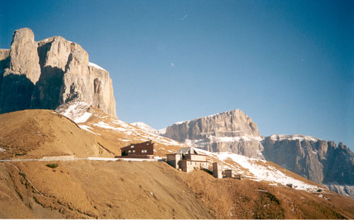 Sella.jpg (38468 byte)